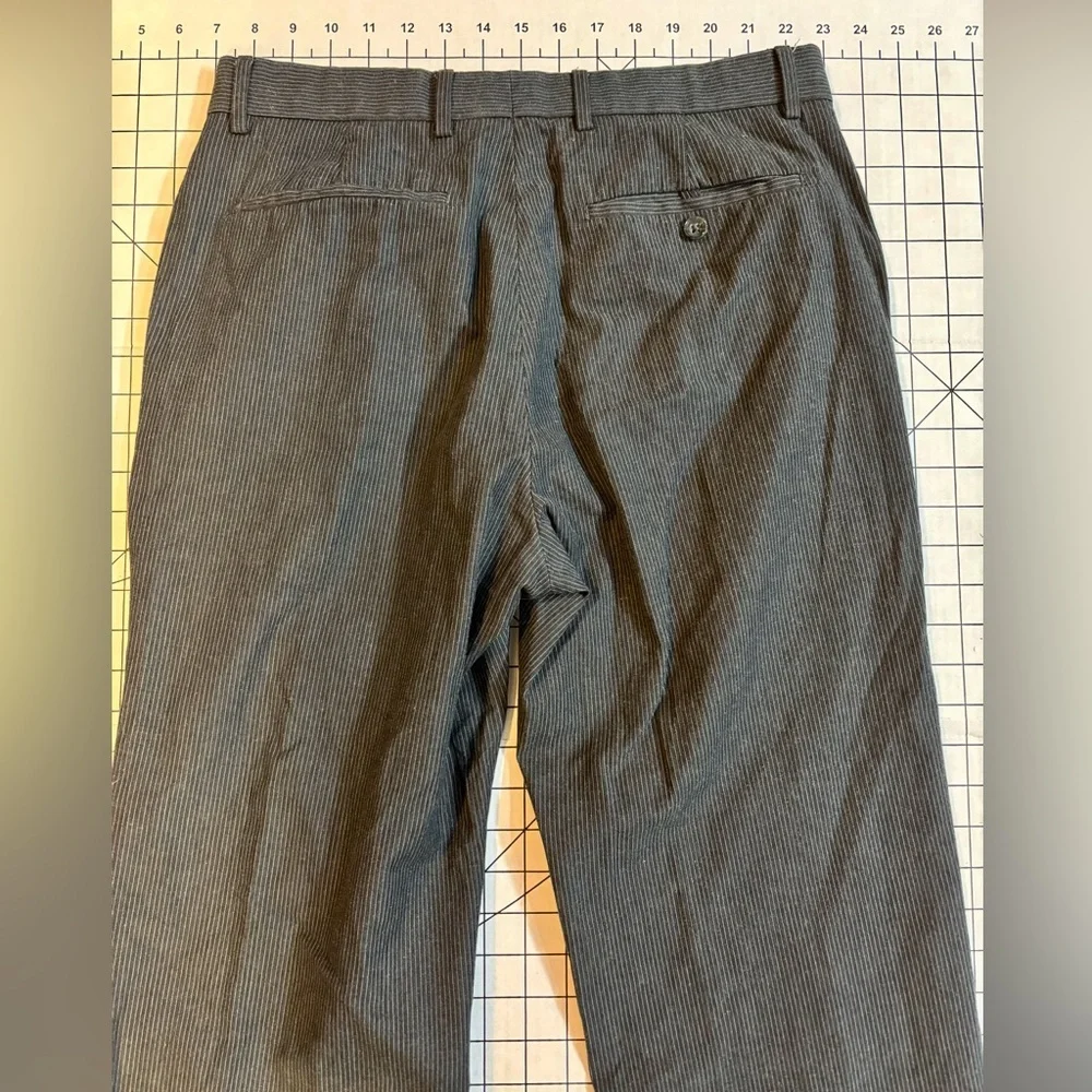 Banana Republic Men’s‎ Size 31/30 Grey Modern Fit Pin Striped Trouser Pants